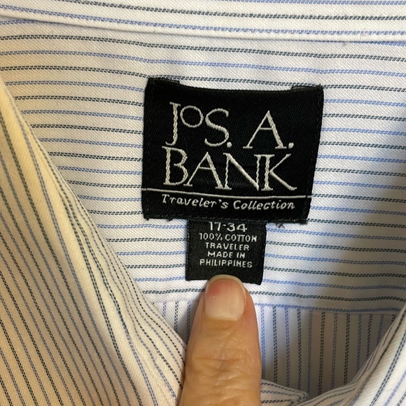 Jos. A. Bank Traveler’s Collection Dress Shirt 17 - 34 - Picture 3 of 9